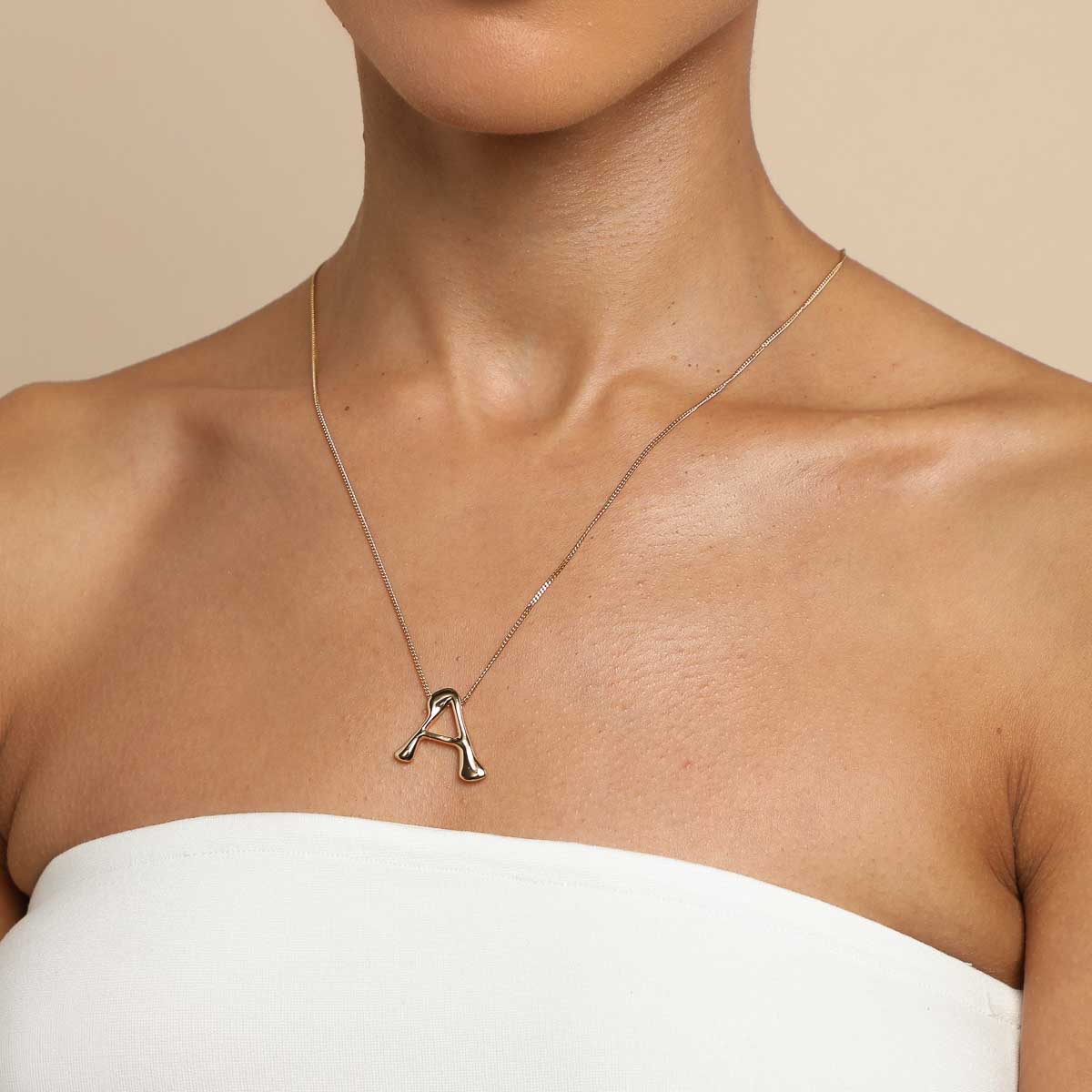 A Initial Bold Pendant Necklace in Gold - Image 2