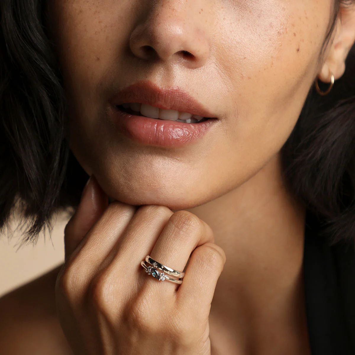 Alexandrite Diamond Milestone Ring in Solid White Gold - Image 3
