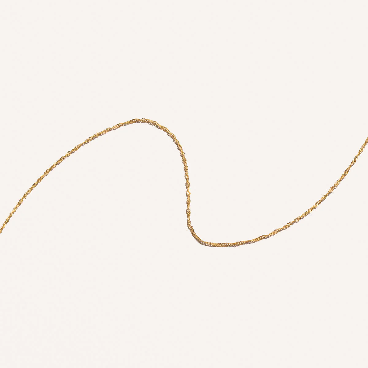 Astrid Chain Necklace in Solid Gold - Image 5