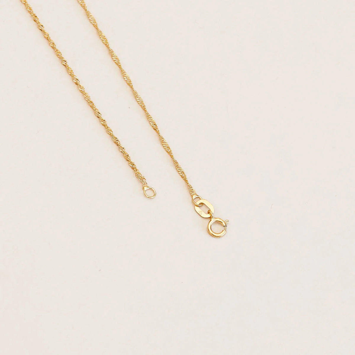 Astrid Chain Necklace in Solid Gold - Image 6