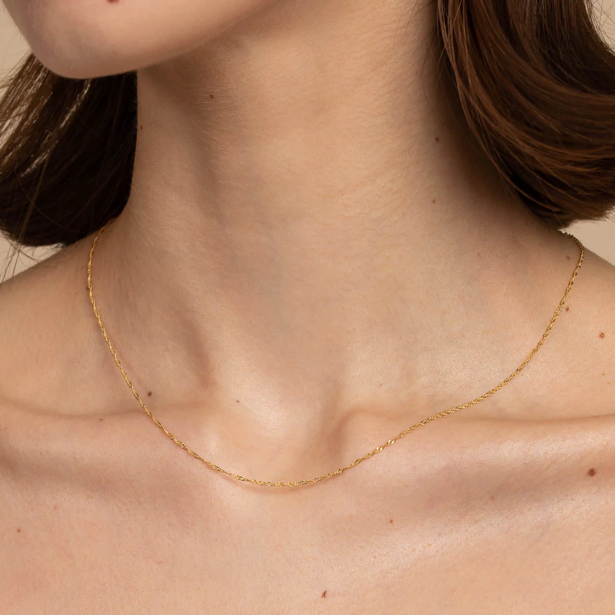 Astrid Chain Necklace in Solid Gold - Image 7