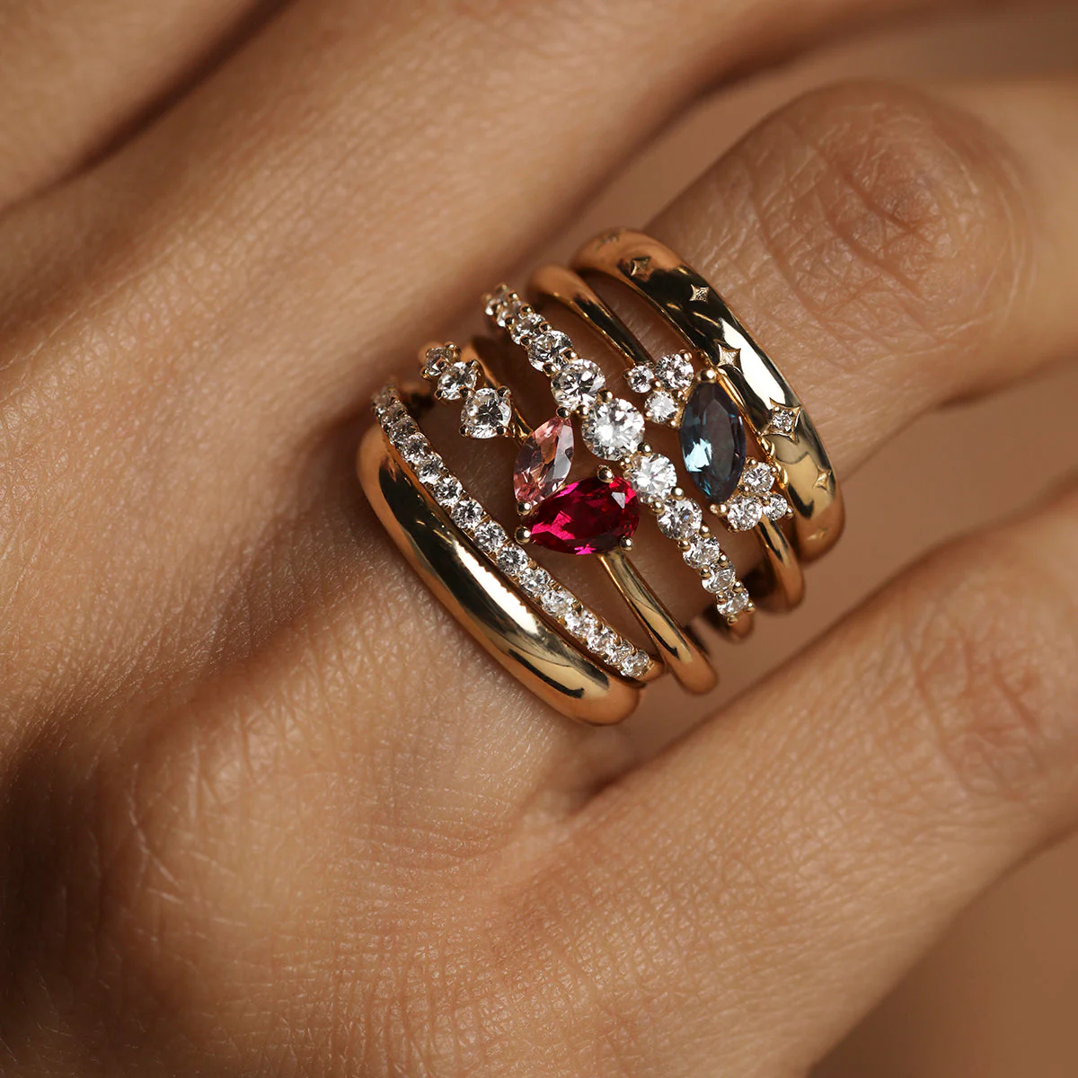Astrid et Miyu Milestone Ring in Solid Gold - Image 4
