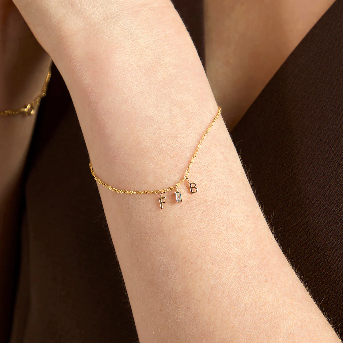 Blue Spinel Charm 9k Gold - Image 2