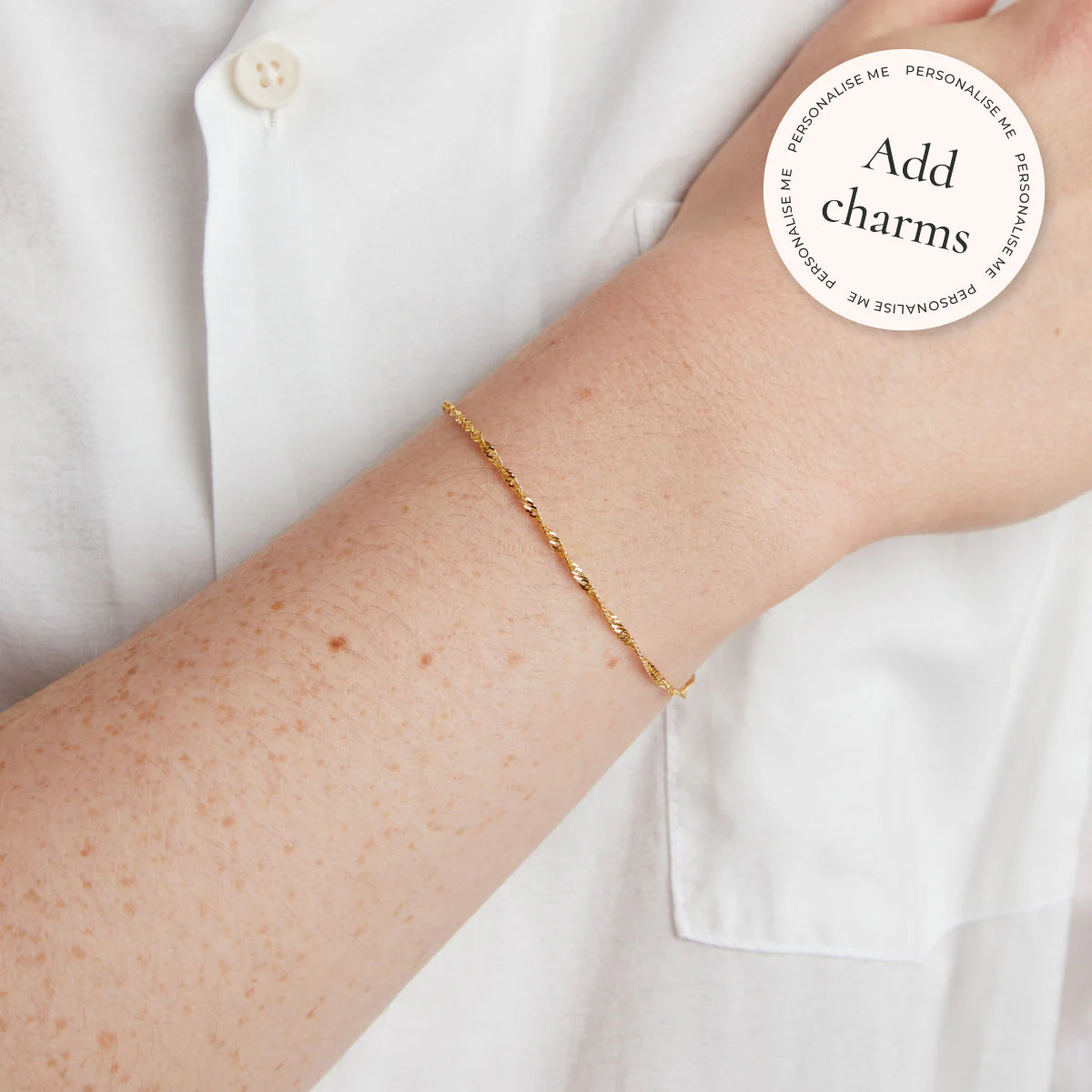 Bold Astrid Story Chain Bracelet in Solid Gold - Image 2