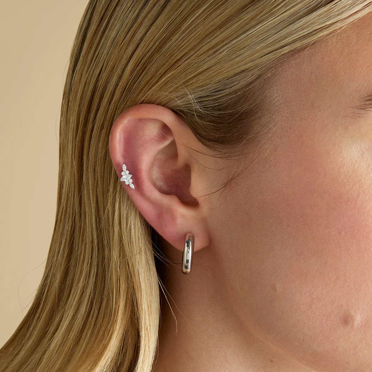 Crystal Cluster Titanium Piercing Stud in Platinum - Image 2