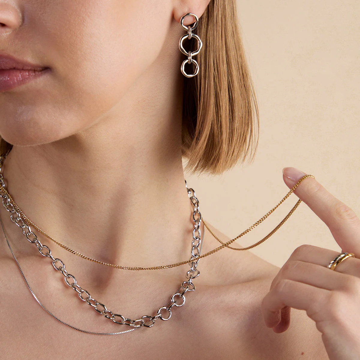 Essential Box Chain Necklace in Silver - Image 6