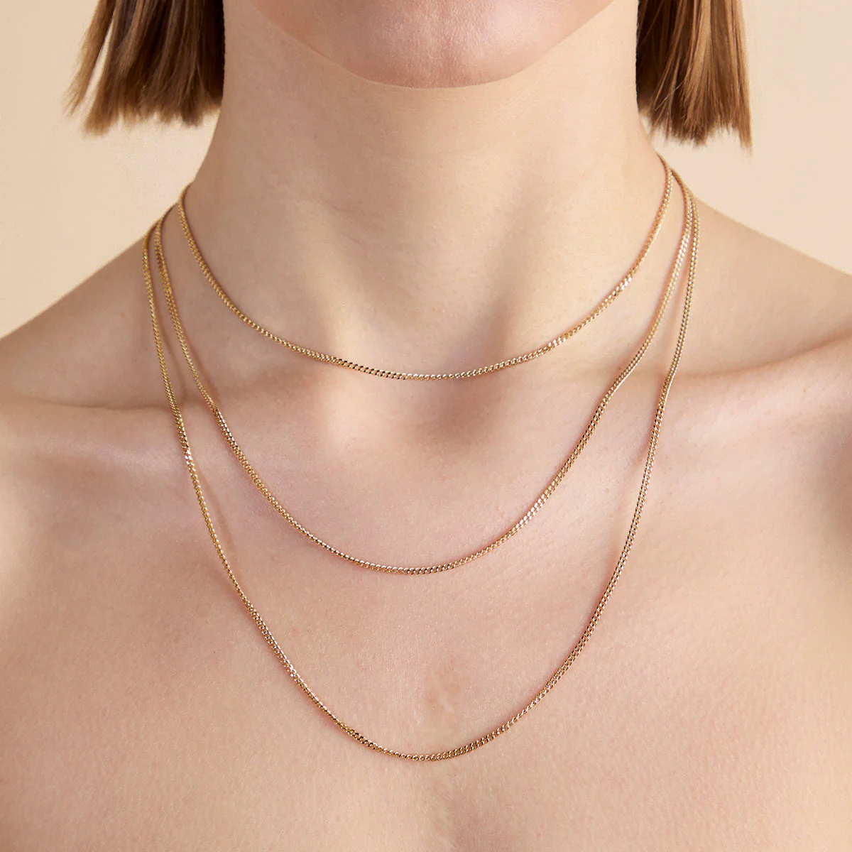 Essential Curb Chain Necklace in Gold - Image 3
