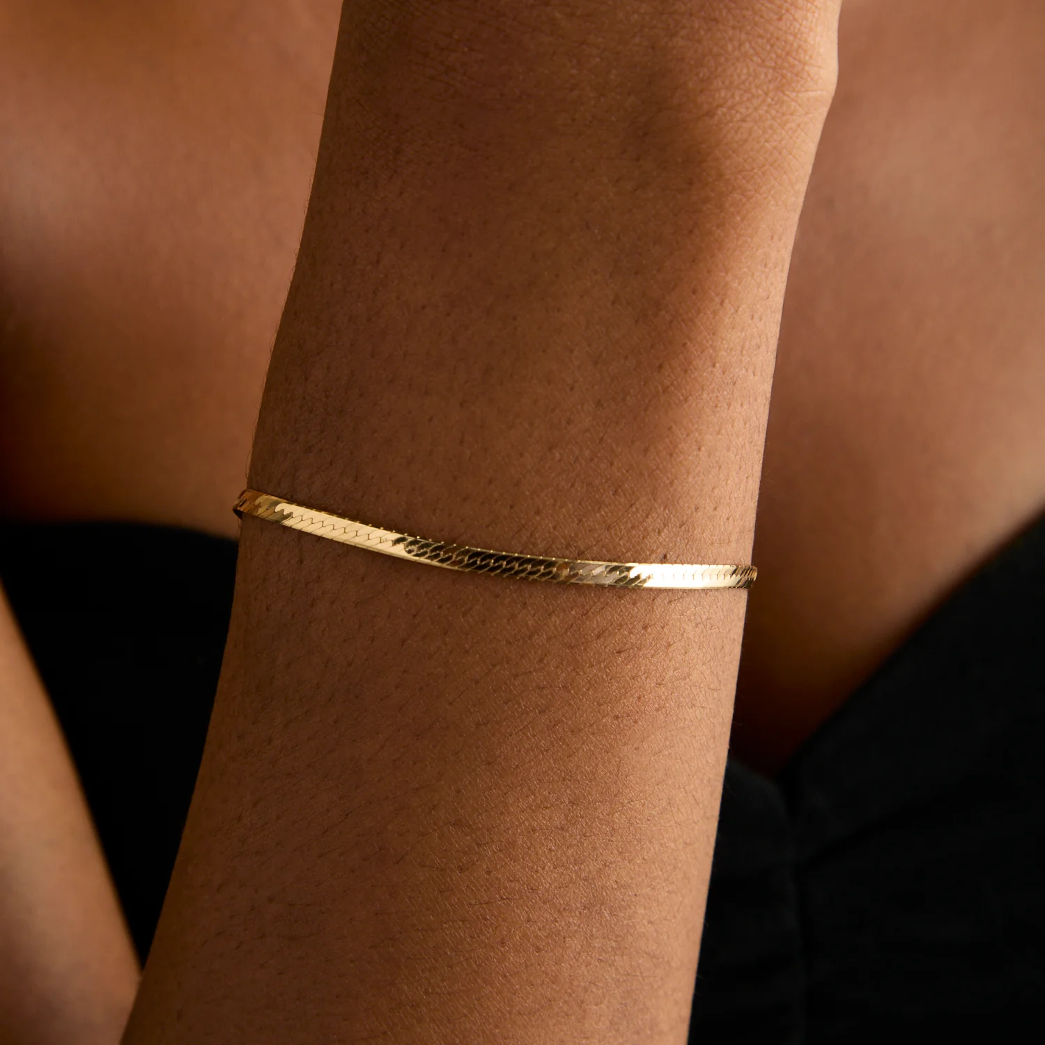Essential Snake Chain Bracelet in Gold - Image 2
