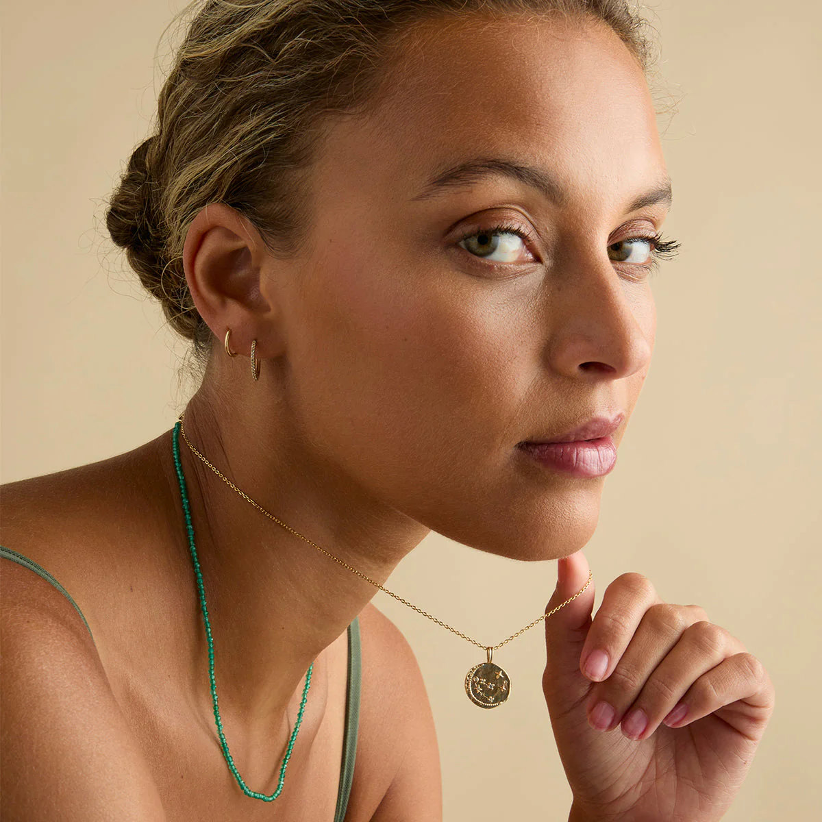 Agate May Beaded Birthstone Necklace in Solid Gold - Image 4