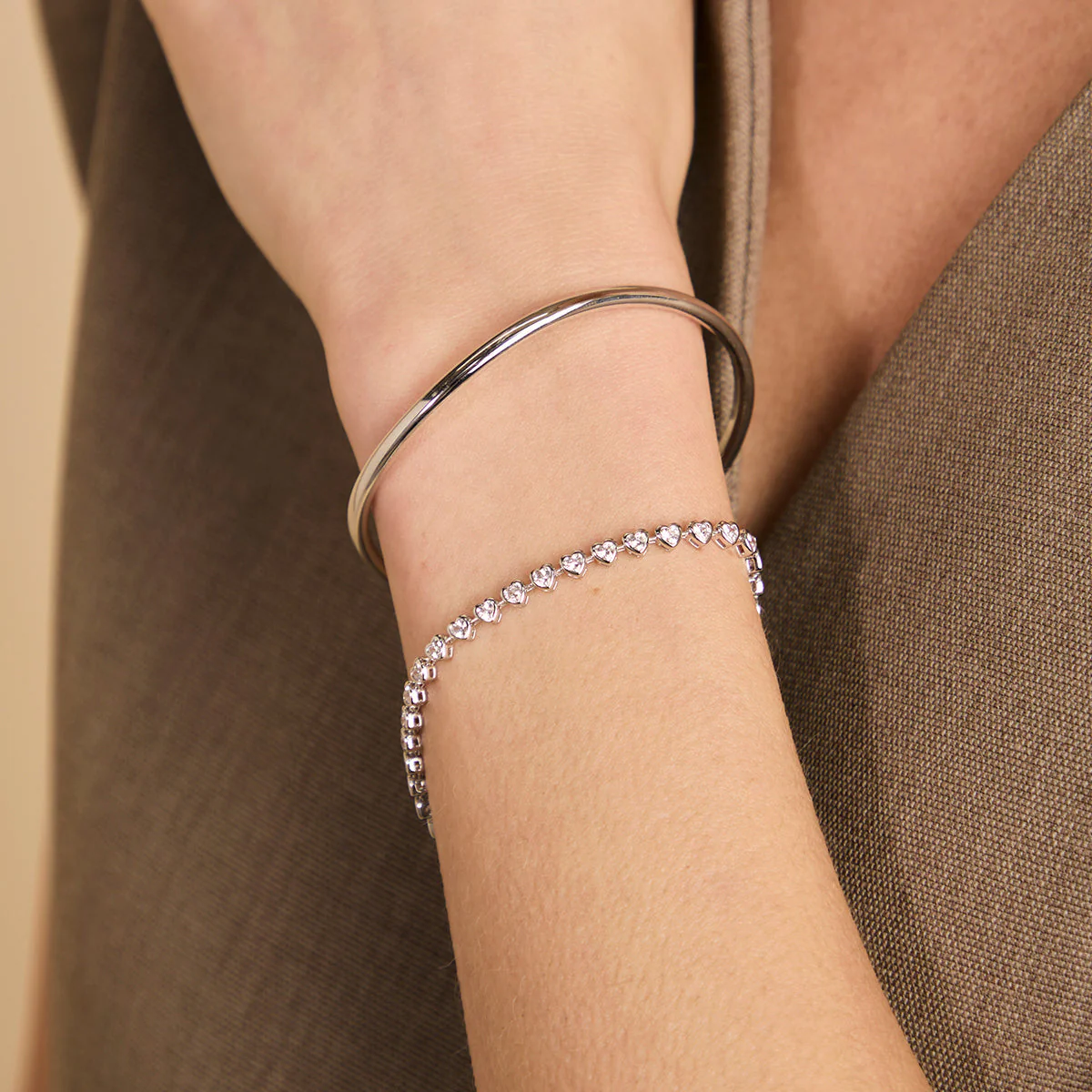 Heart Bezel Tennis Bracelet in Silver - Image 3