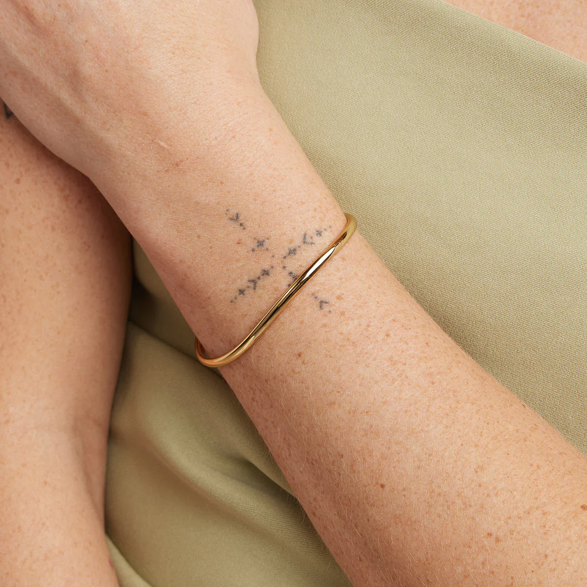 Infinite Cuff in Gold - Image 2