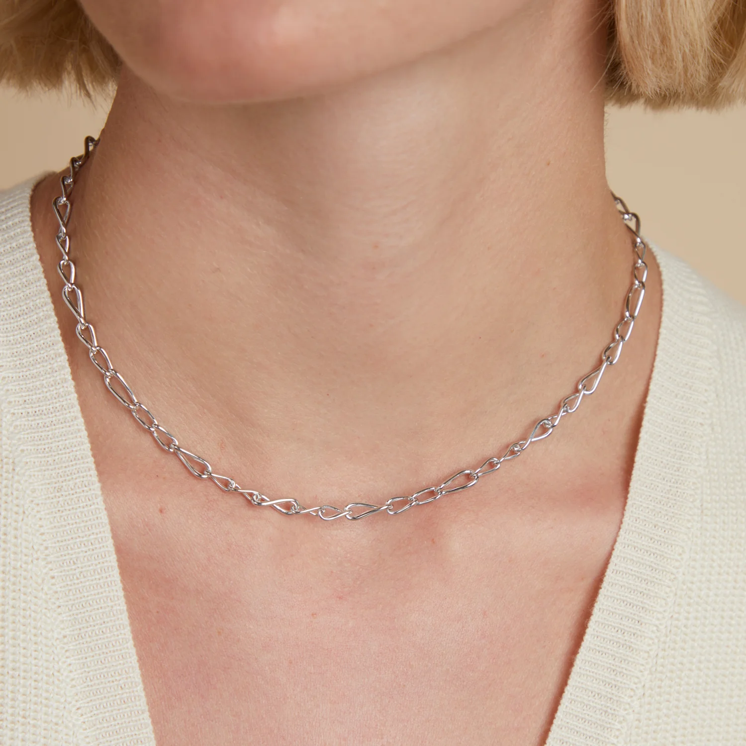 Infinite Slim Chain Necklace in Silver - Image 2