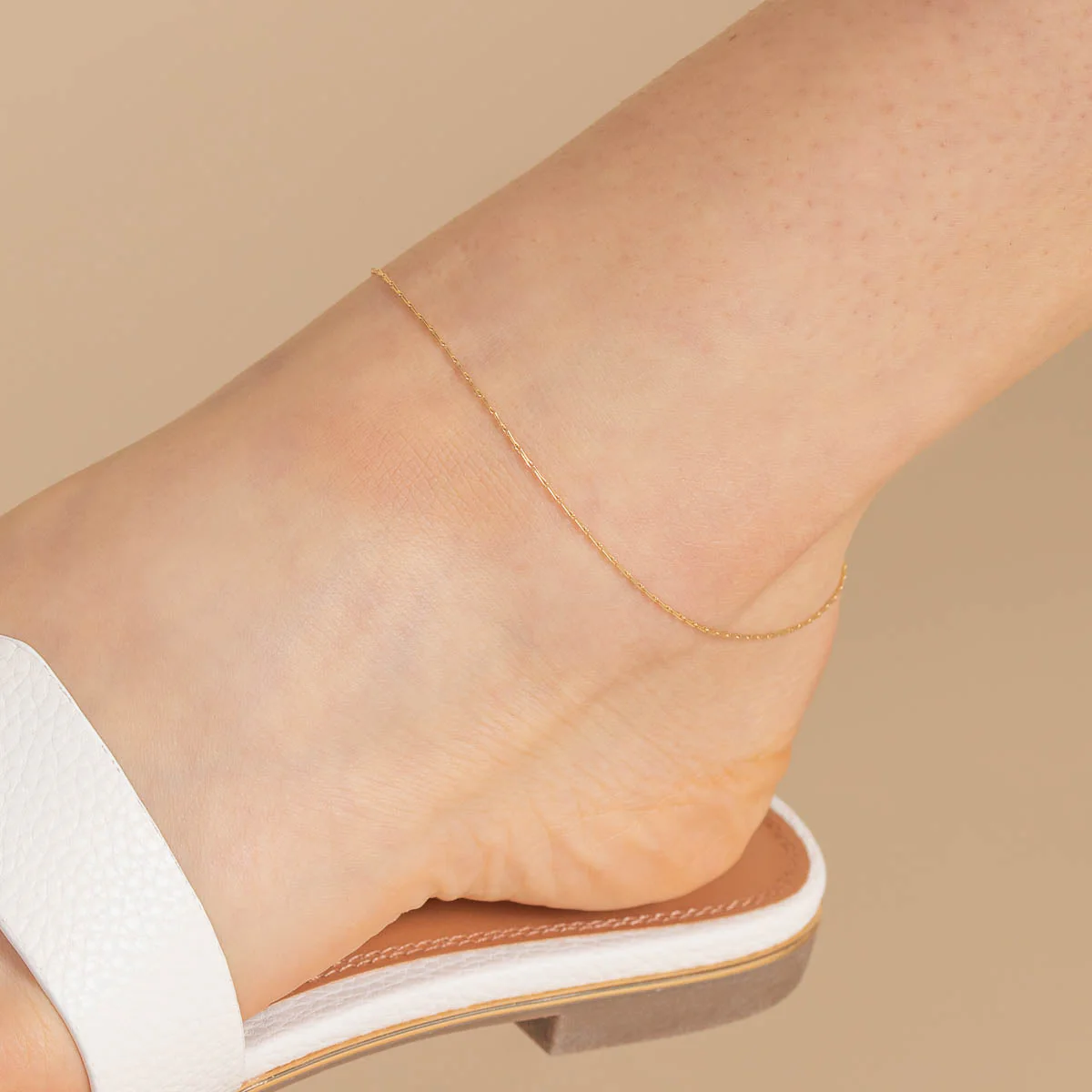 Marylebone Chain Anklet in Solid Gold - Image 2