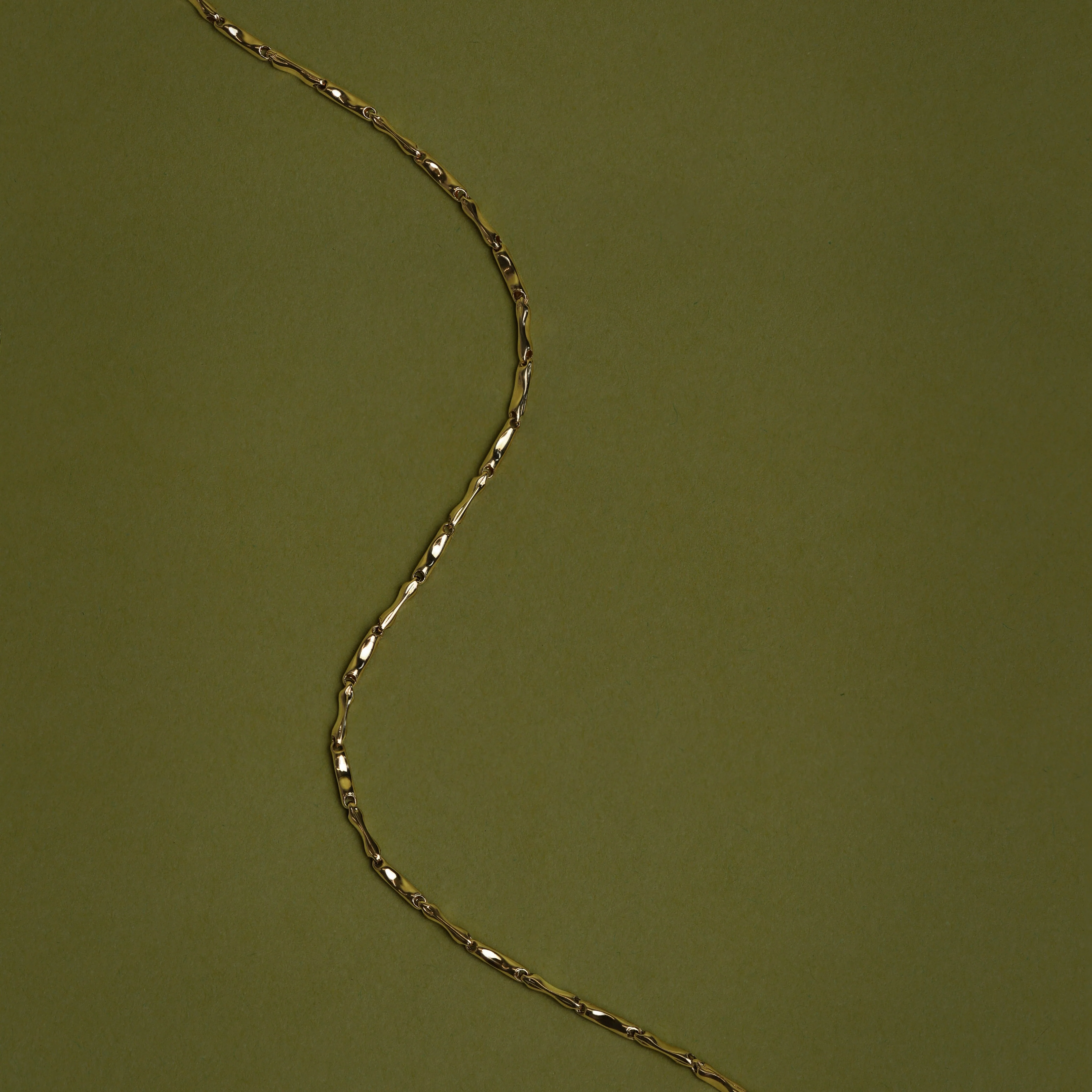 Molten Bar Chain Bracelet in Solid Gold - Image 7