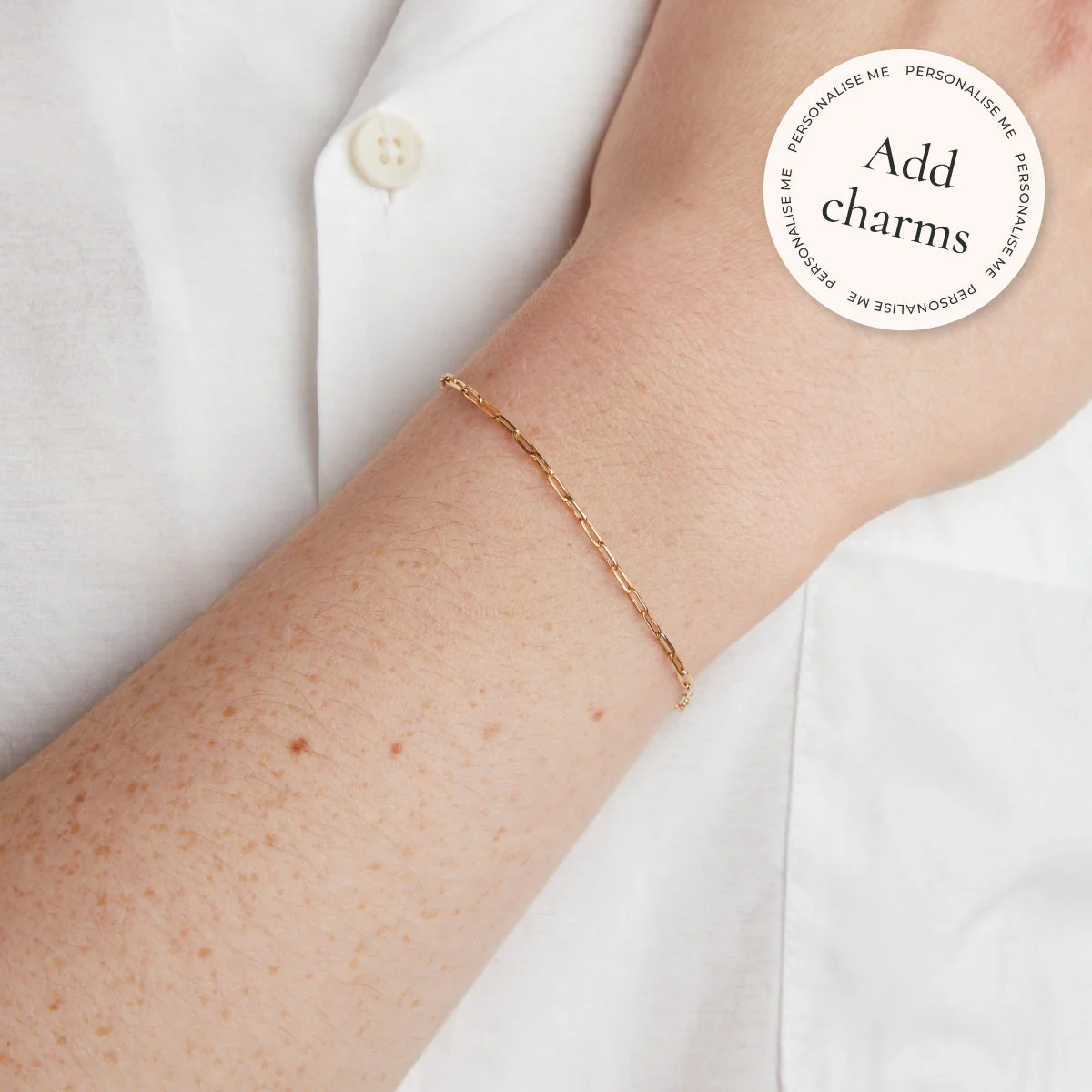 Piccadilly Story Chain Bracelet in Solid Gold - Image 2