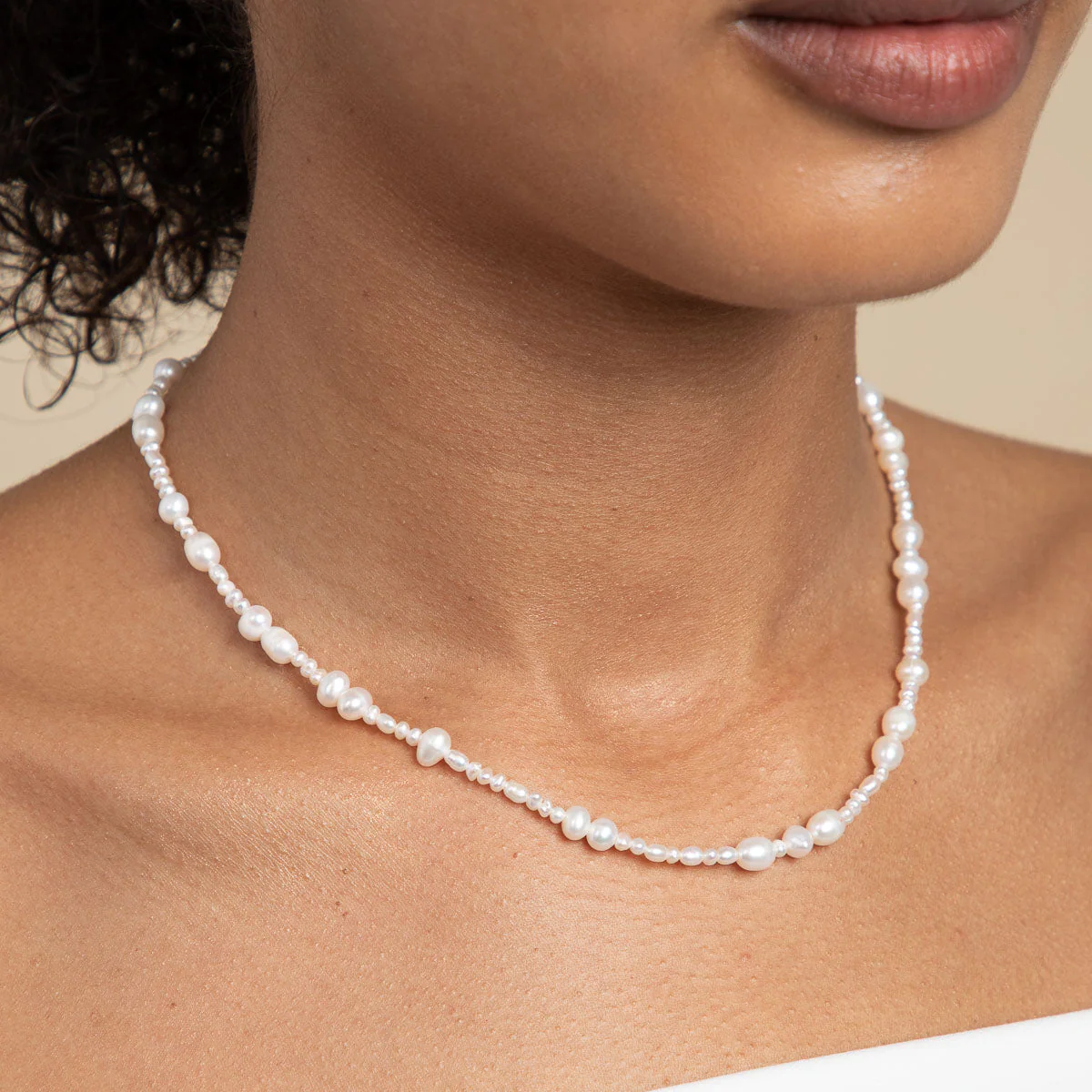 Serenity Pearl Beaded Necklace in Gold - Image 2
