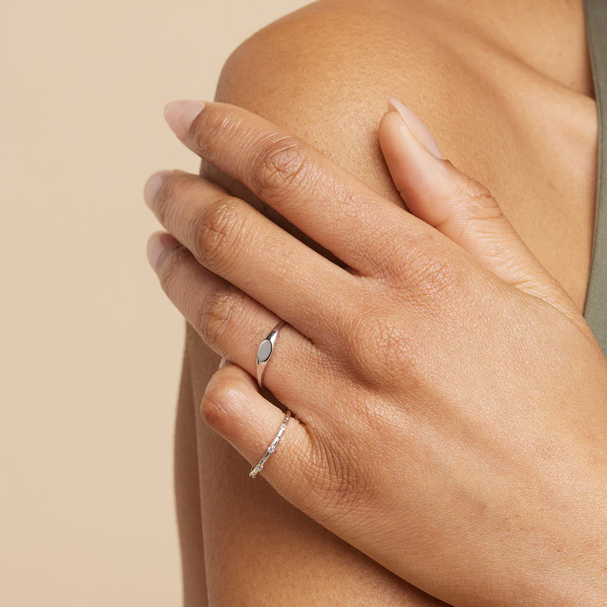 Signet Ring in Solid White Gold - Image 3